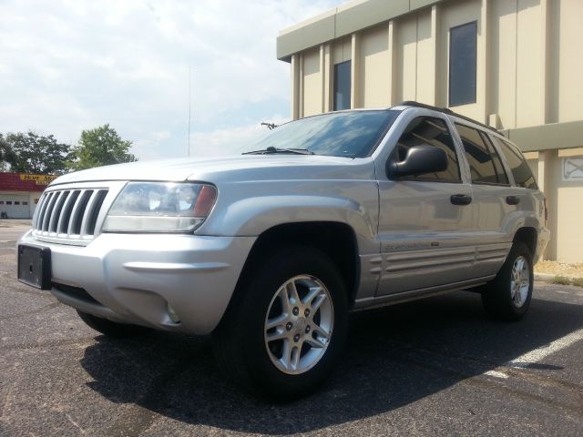 Jeep Grand Cherokee 2004 photo 2