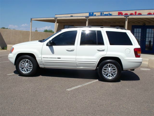 Jeep Grand Cherokee 2004 photo 2