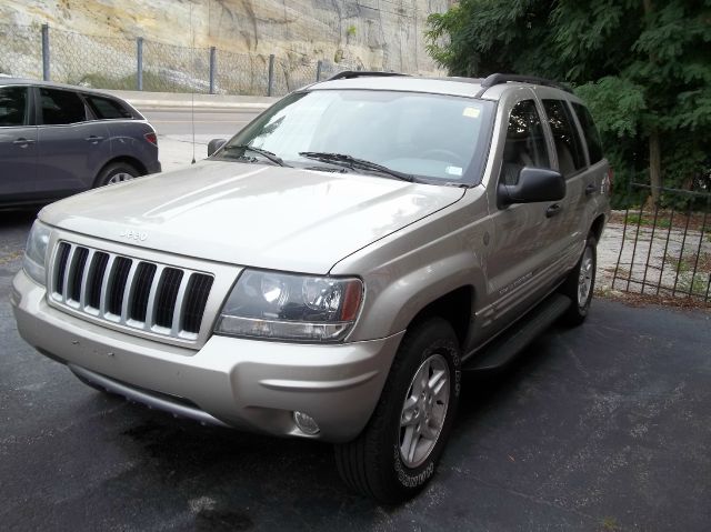 Jeep Grand Cherokee 2004 photo 1