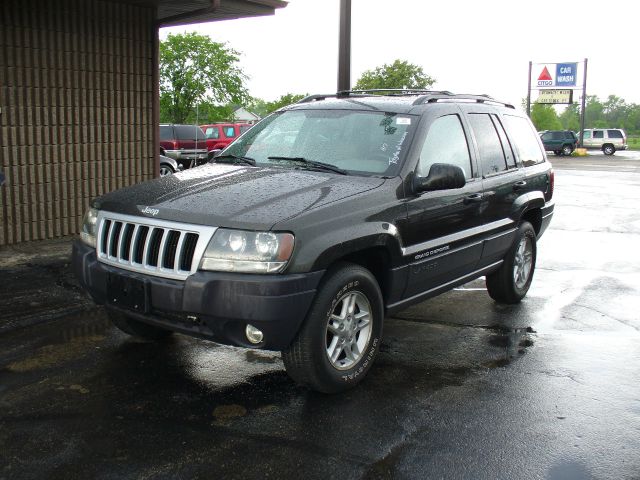 Jeep Grand Cherokee 2004 photo 2