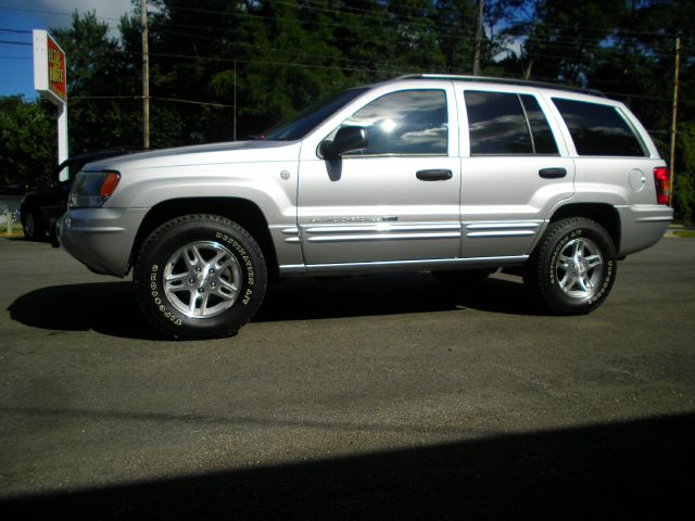 Jeep Grand Cherokee 2004 photo 1