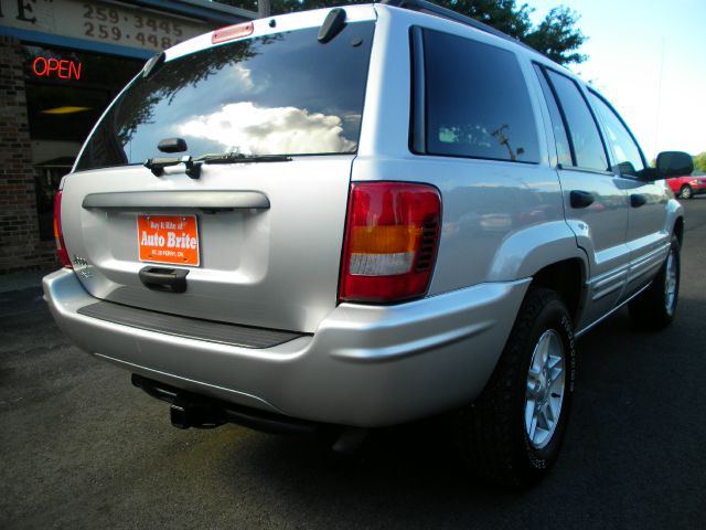 Jeep Grand Cherokee 2004 photo 3