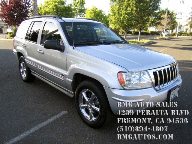 Jeep Grand Cherokee 2.4i Sedan SUV