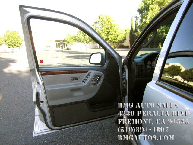 Jeep Grand Cherokee 2004 photo 16