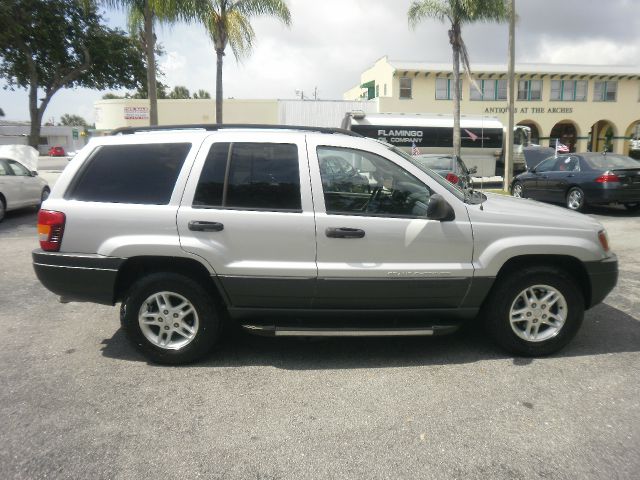 Jeep Grand Cherokee 2004 photo 2