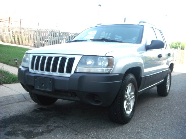 Jeep Grand Cherokee 2004 photo 2