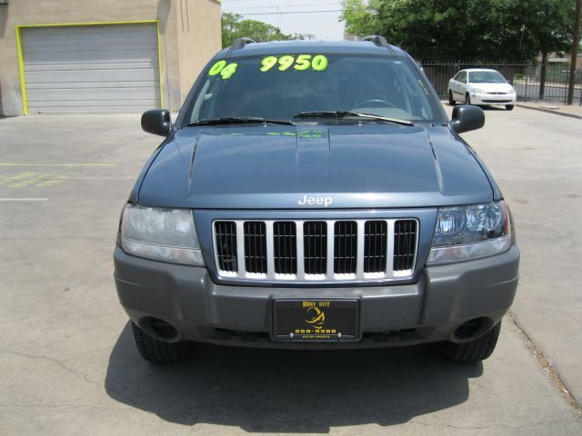 Jeep Grand Cherokee 2004 photo 2