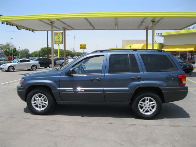 Jeep Grand Cherokee 2004 photo 4