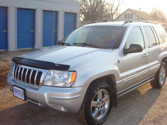 Jeep Grand Cherokee 2.4i Sedan SUV