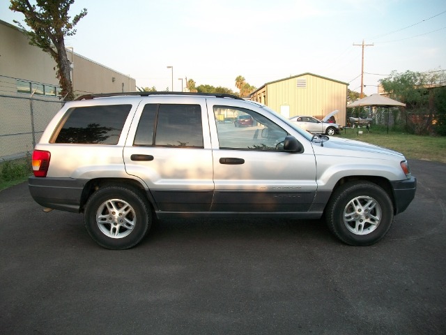 Jeep Grand Cherokee 2004 photo 2