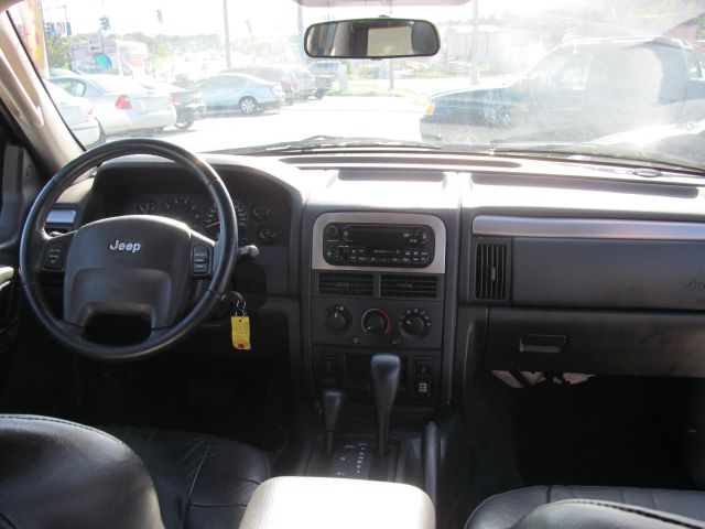 Jeep Grand Cherokee 2004 photo 2