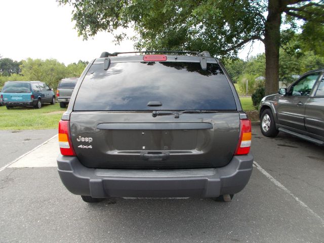 Jeep Grand Cherokee 2004 photo 2