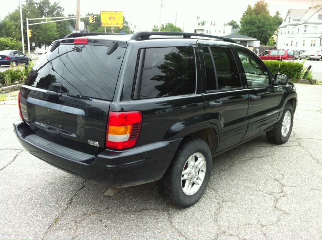 Jeep Grand Cherokee 2004 photo 2