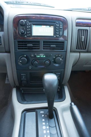 Jeep Grand Cherokee 2004 photo 3