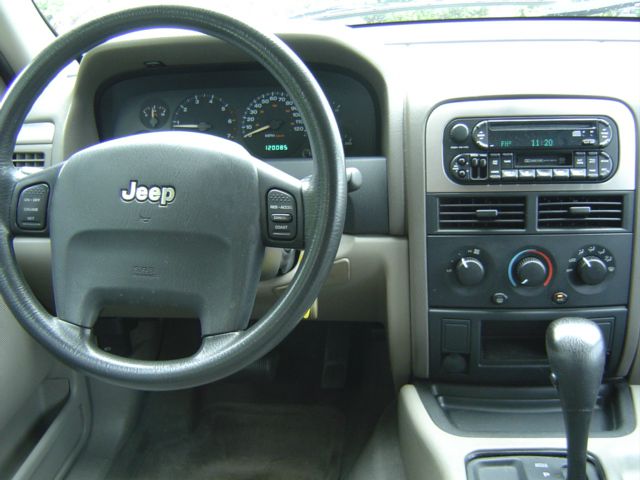 Jeep Grand Cherokee 2004 photo 1