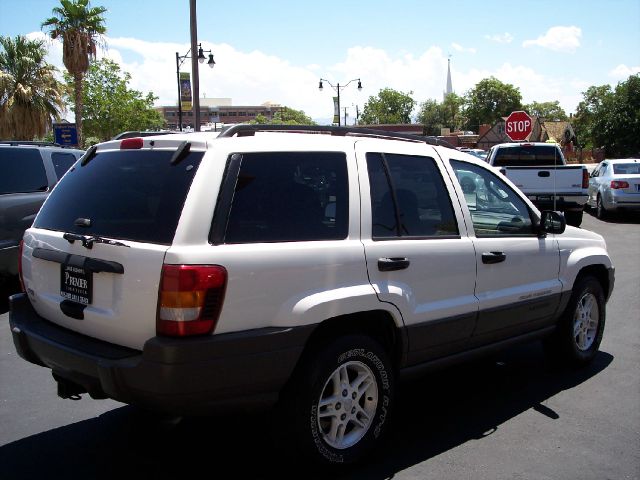 Jeep Grand Cherokee 2004 photo 2