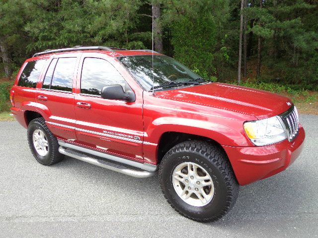 Jeep Grand Cherokee 2.4i Sedan SUV