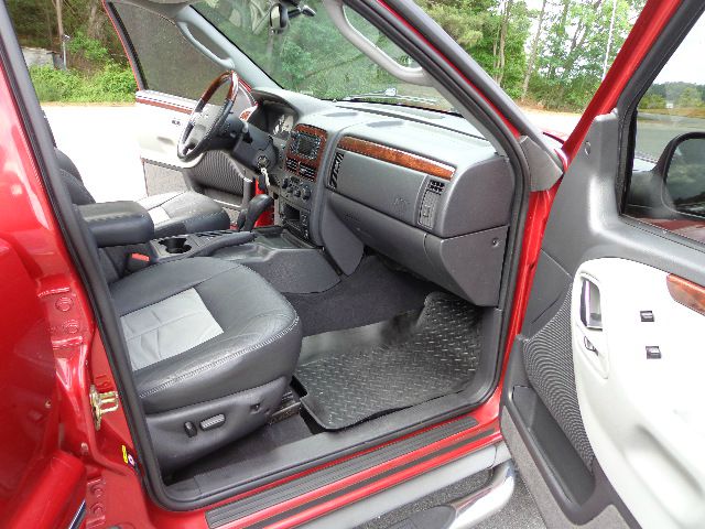 Jeep Grand Cherokee 2004 photo 11