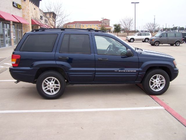 Jeep Grand Cherokee 2004 photo 2