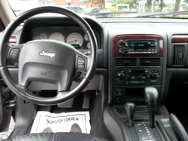 Jeep Grand Cherokee 2004 photo 4