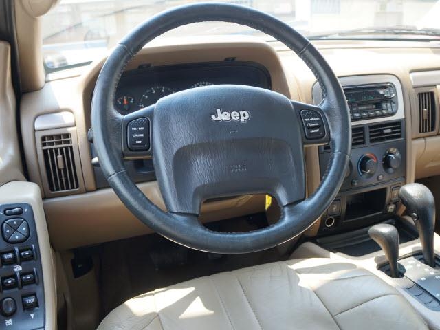 Jeep Grand Cherokee 2004 photo 2