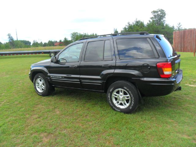 Jeep Grand Cherokee 2004 photo 2