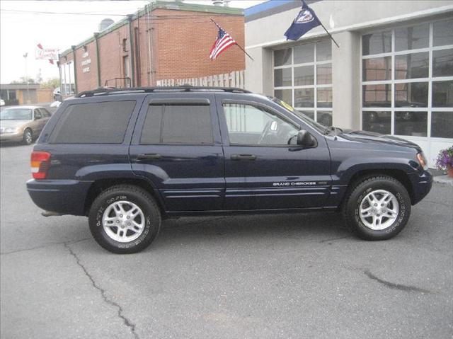 Jeep Grand Cherokee 2004 photo 1