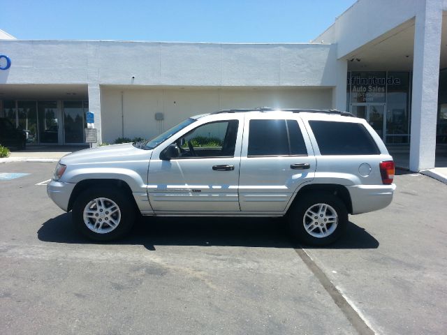 Jeep Grand Cherokee LT Tv-dvdleathersunroof3rowcarfax Available SUV