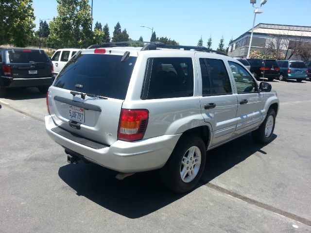 Jeep Grand Cherokee 2004 photo 4