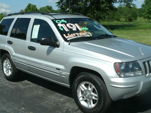 Jeep Grand Cherokee 4dr 114 WB W/4.6l AWD SUV