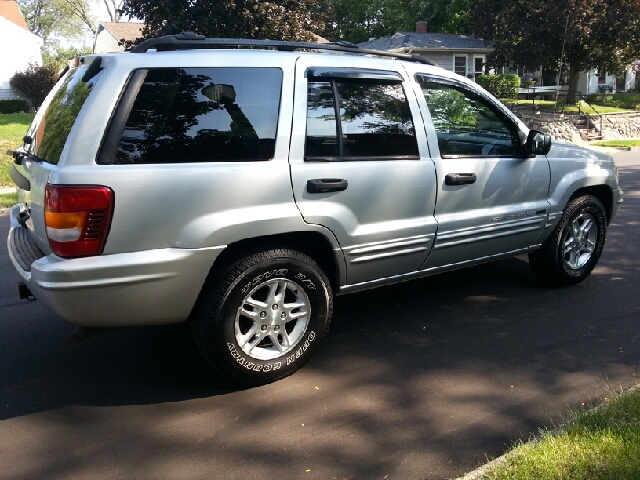 Jeep Grand Cherokee 2004 photo 3