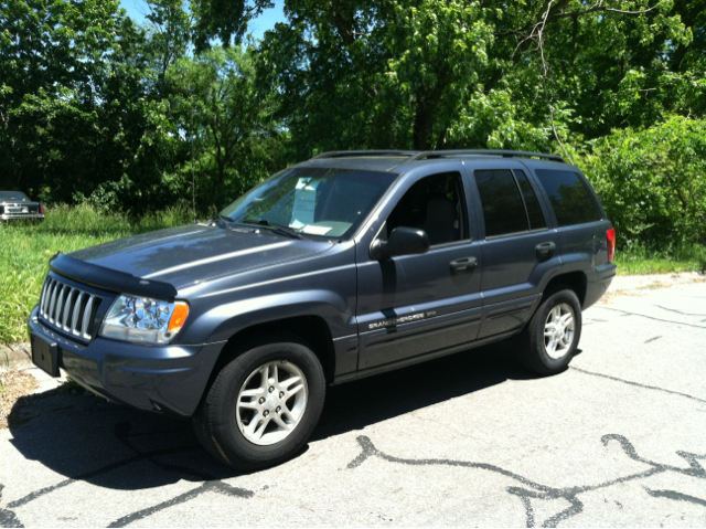 Jeep Grand Cherokee 2004 photo 2