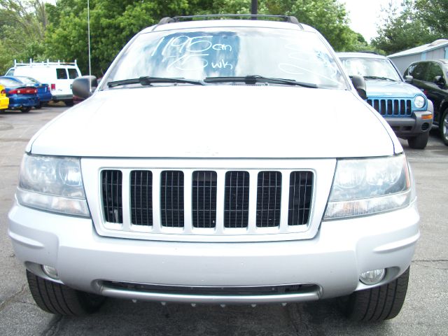 Jeep Grand Cherokee 4dr 114 WB W/4.6l AWD SUV