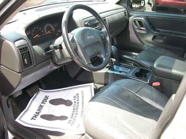 Jeep Grand Cherokee 2004 photo 1