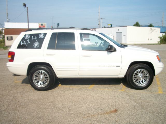 Jeep Grand Cherokee 2004 photo 1