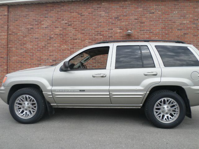 Jeep Grand Cherokee 2004 photo 1