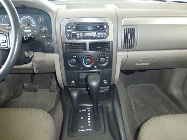 Jeep Grand Cherokee 2004 photo 28