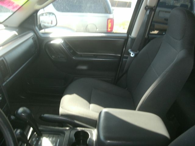 Jeep Grand Cherokee 2004 photo 2