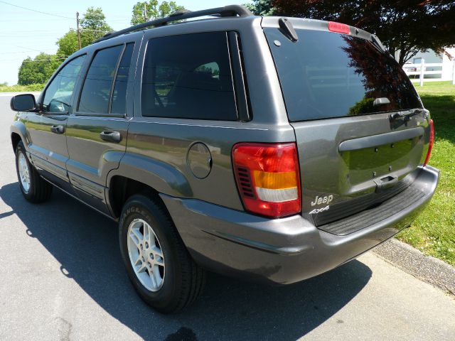 Jeep Grand Cherokee 2004 photo 22