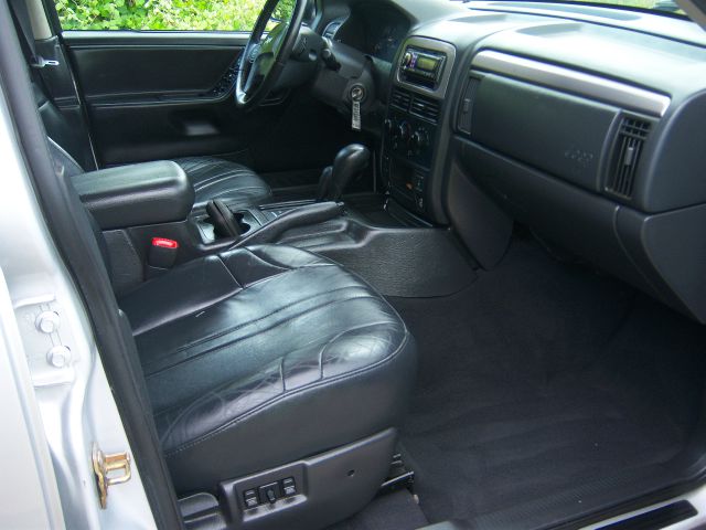 Jeep Grand Cherokee 2004 photo 2