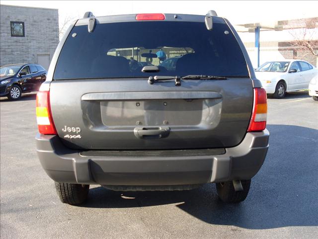 Jeep Grand Cherokee 2004 photo 3