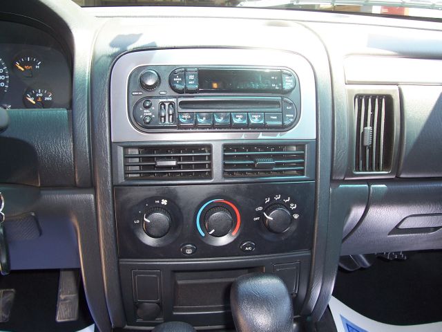 Jeep Grand Cherokee 2004 photo 3