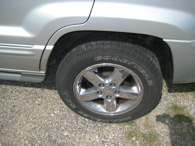 Jeep Grand Cherokee 2004 photo 1