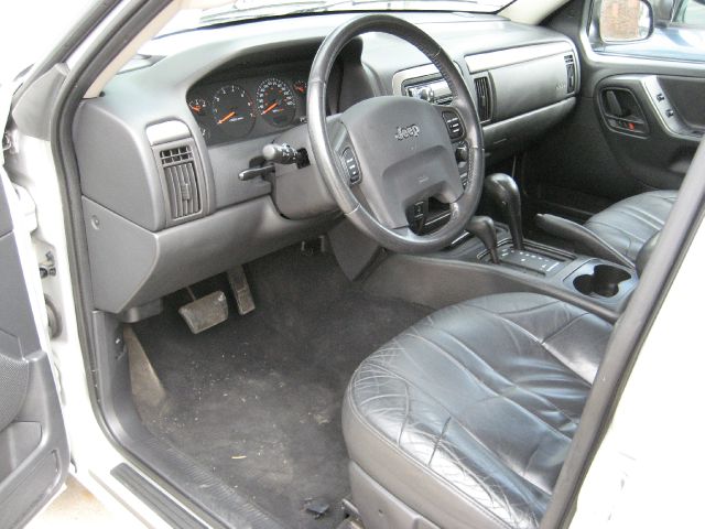 Jeep Grand Cherokee 2004 photo 2