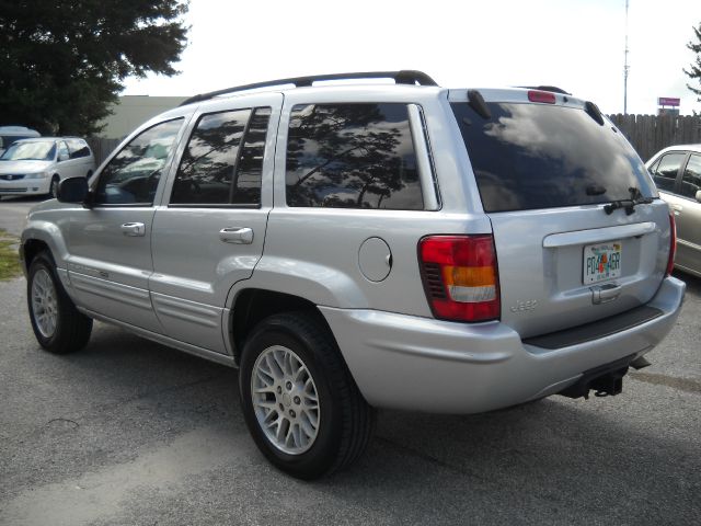 Jeep Grand Cherokee 2004 photo 1