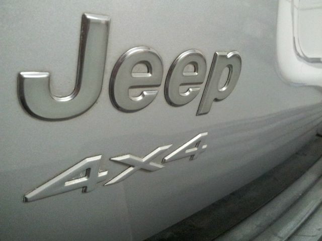 Jeep Grand Cherokee 2004 photo 10