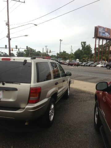 Jeep Grand Cherokee 2004 photo 2