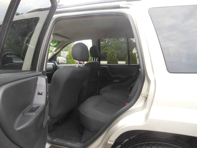 Jeep Grand Cherokee 2004 photo 1