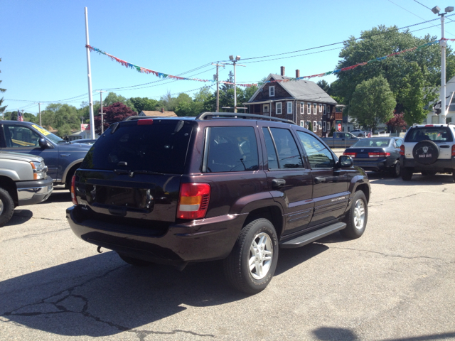 Jeep Grand Cherokee 4dr 114 WB W/4.6l AWD SUV