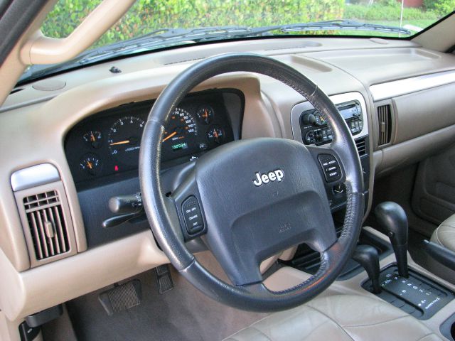 Jeep Grand Cherokee 4DR 2WD XLT SUV